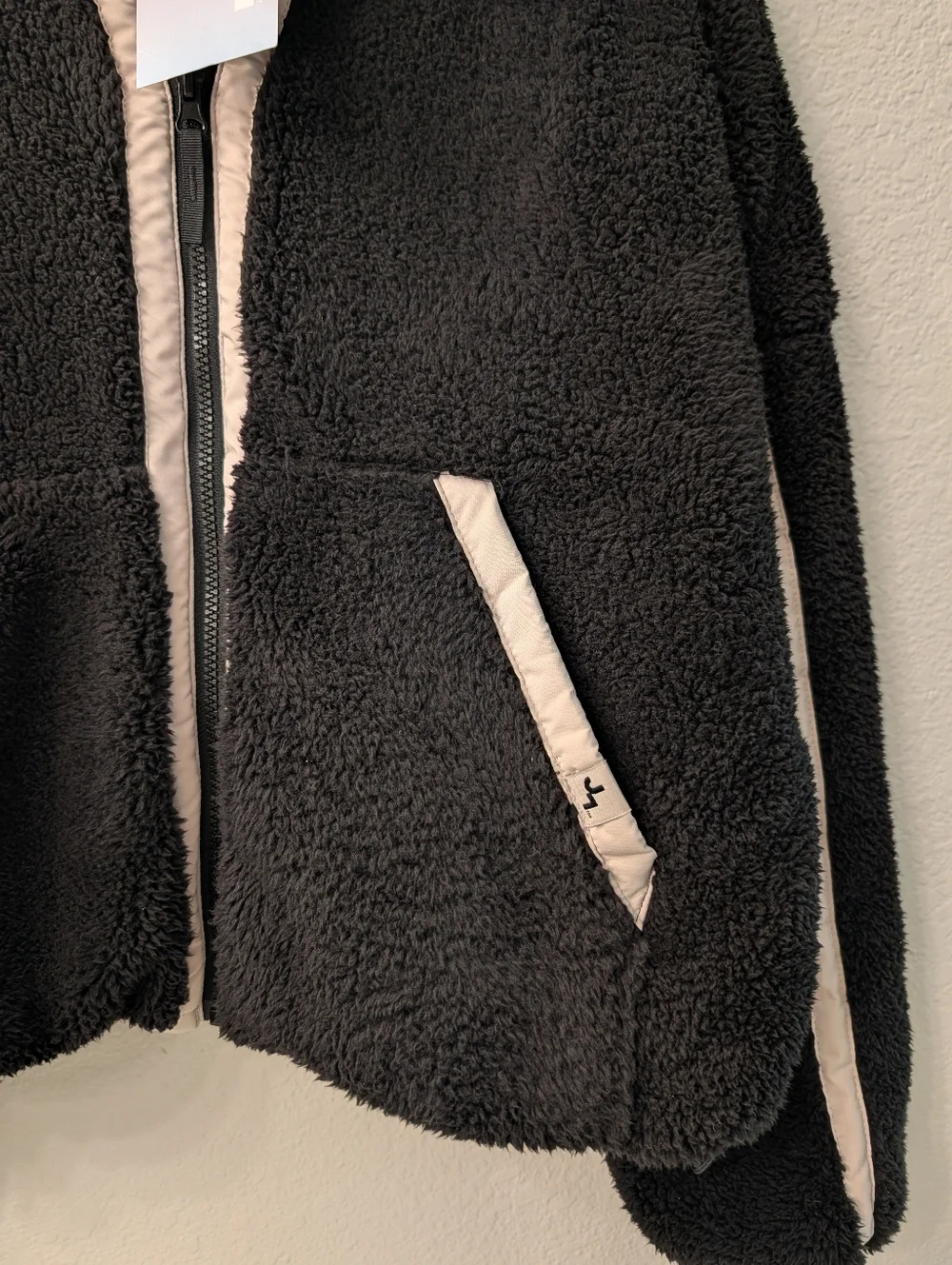 JoyLab Boxy Fit Cropped Sherpa Fleece Jacket Size Medium NWT